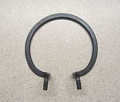 UF61332    PTO Retainer Snap Ring (Circlip)---Replaces 83953236