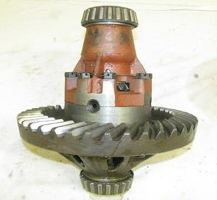 UFF58003U   Differential Case Assembly with Gears-Used---Replaces 8N4206